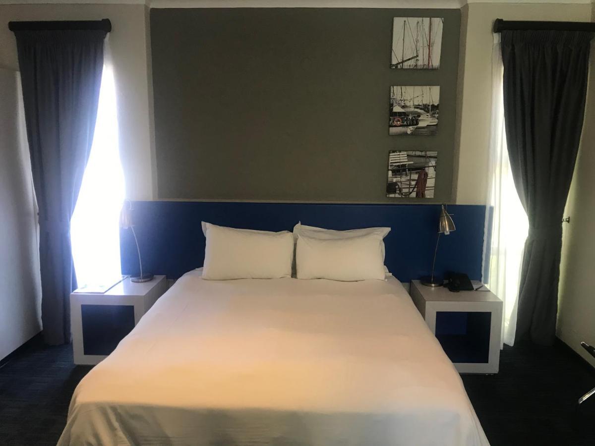 Premier Splendid Inn Bayshore Ричардс-Бей Экстерьер фото
